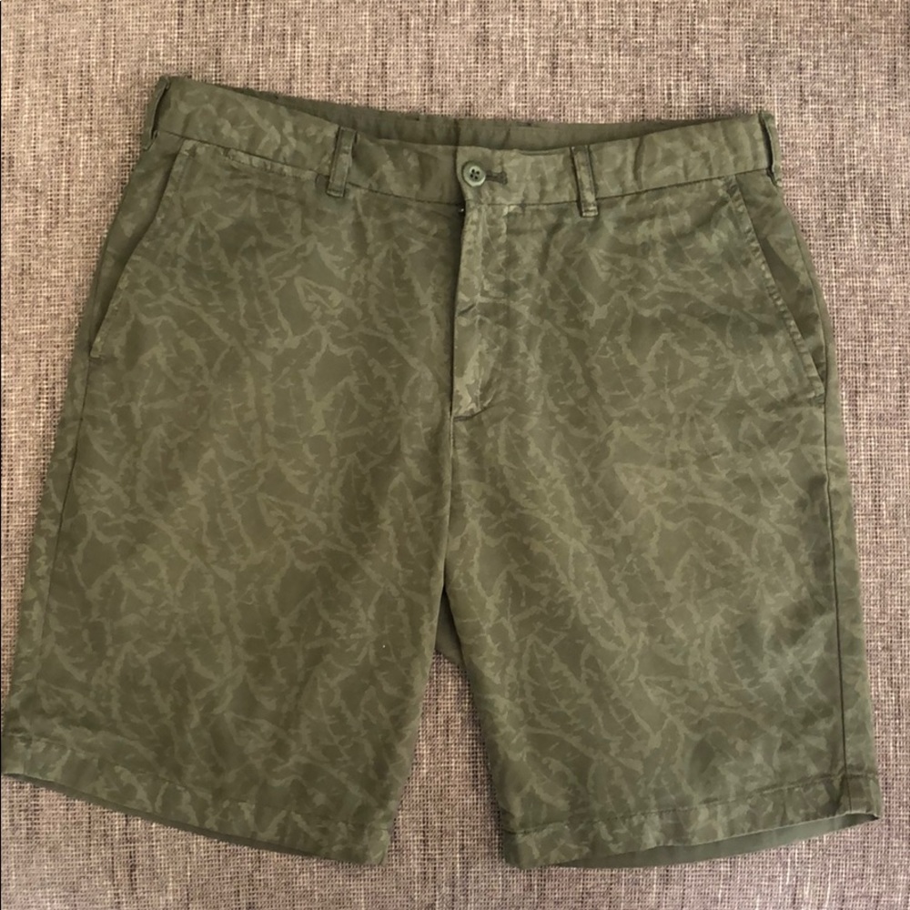 Uniqlo Green Palm Pattern Shorts